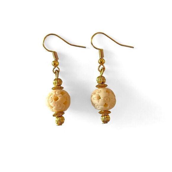 Vintage Carved Bone Bead Earrings - Picture 3 of 4
